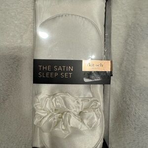 💜🩷Kitsch Satin Sleep Set in Cream NWT